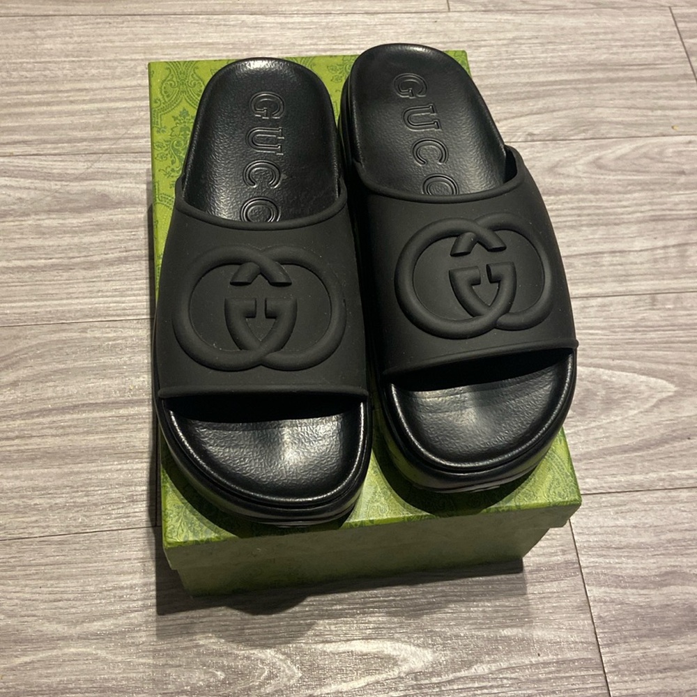 GUCCI SANDALS #Gucci
